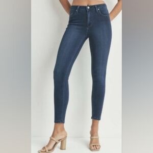 Just Black Mid- Rise Skinny Jeans Size 29